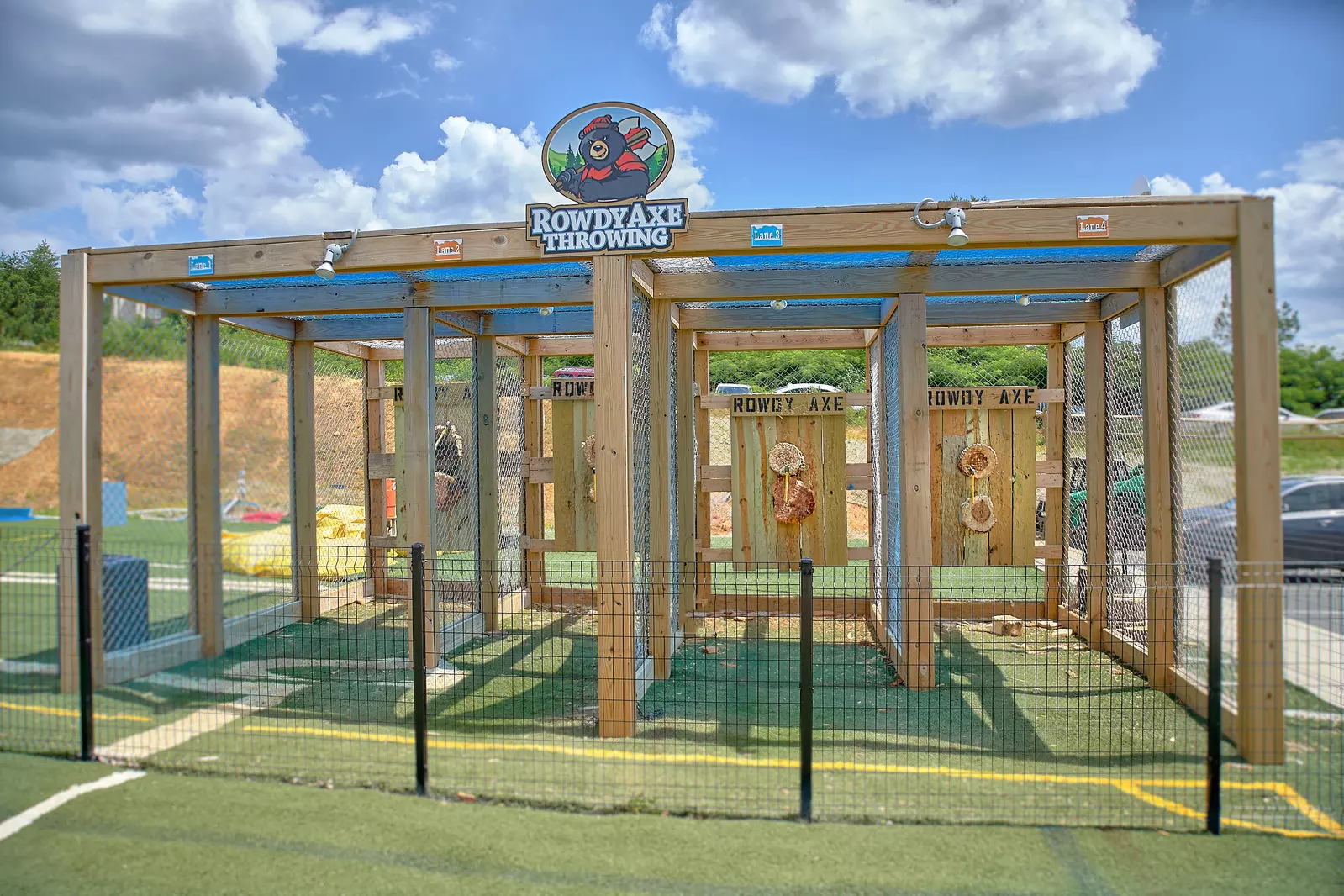 rowdy bear axe throwing