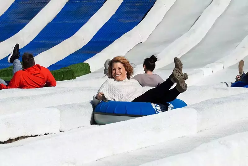 rowdy bear snow tubing