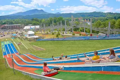 hill tubing in pigeon forge tn